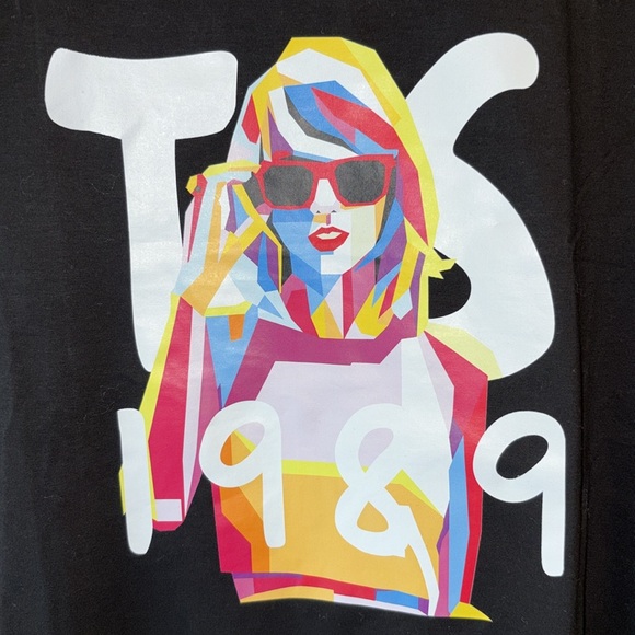 Taylor Swift 1989 Graphic Tee Shirt - Picture 4 of 8